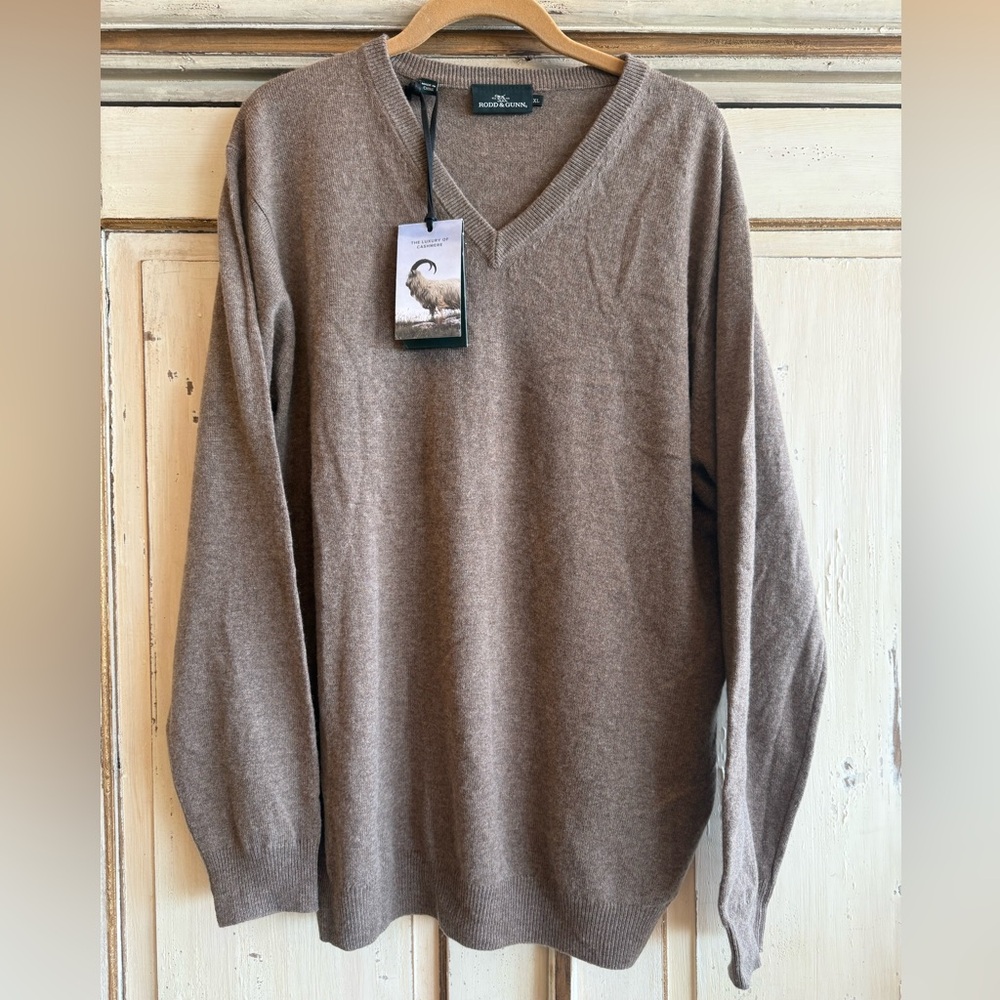 NWT Men’s Rodd & Gunn Wool and Cashmere V-neck Sweater size XL